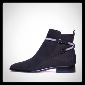Donna Karan Layla Ankle bootie size 9.5